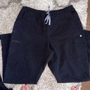 FIGS cargo black scub pants womans XL